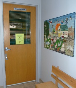 <b>children's room entrance</b>